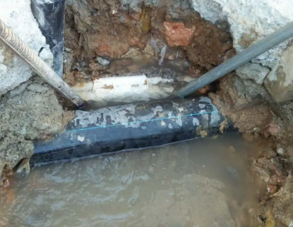 西秀测漏水之水管漏水